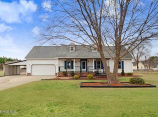 103 Parrish Dr, Pikeville, NC 27863