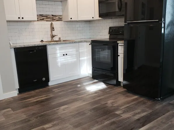 Sant0612, 612 NE Santiam Blvd Unit 6, Mill City, OR 97360