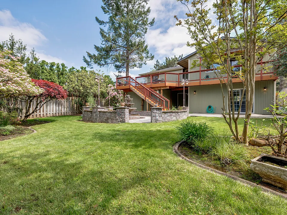 1445 SE 29th Ct