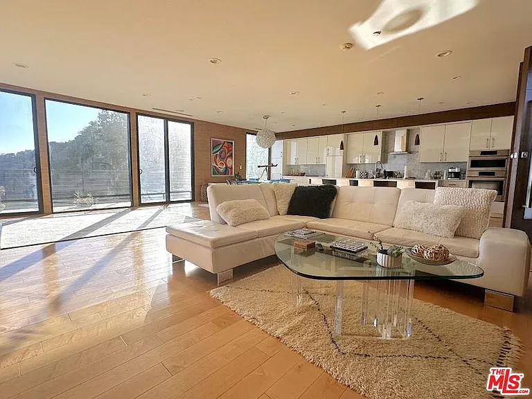 9300 Warbler Way — Photo 5