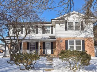 4260 Tumblewood Ln #4272, Greendale, WI 53129