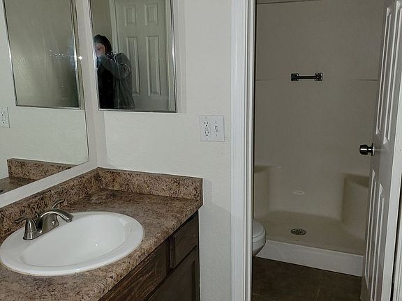 5th image of 3033 N 24th Dr