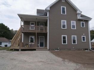 28 1st St #2, Webster, MA 01570