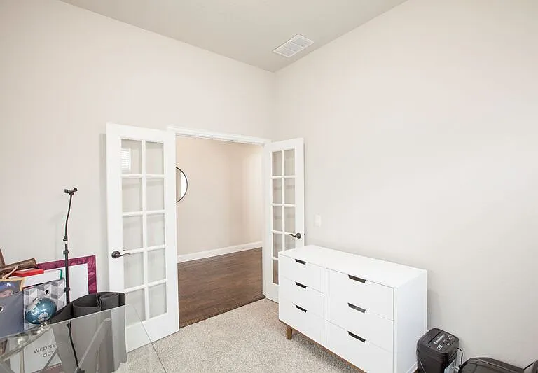 1501 Laurence Ln — Photo 14