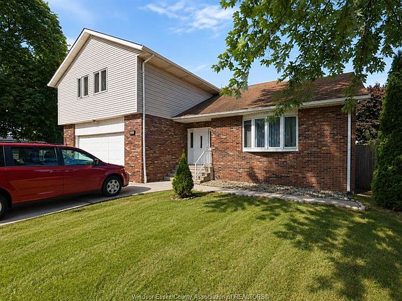 2nd image of 2600 Meldrum Rd