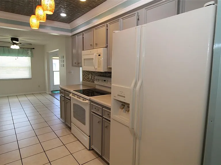 309 Bryce Ct — Photo 15