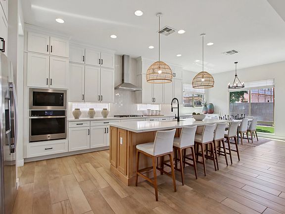 Stonebridge Manor - Topaz Interior Image 3