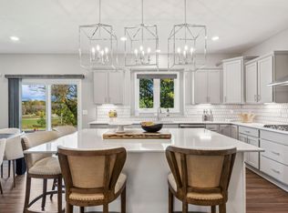 7410 Auburn Ln, Inver Grove Heights, MN 55077