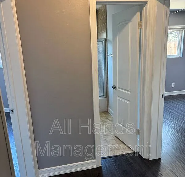 3025 E 5th St #1 — Photo 5