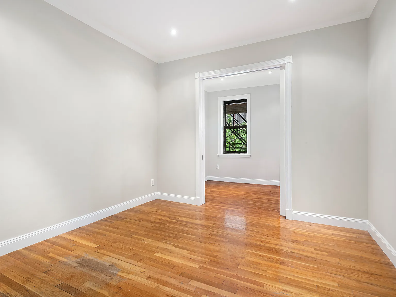 420 East 66th Street — Photo 2
