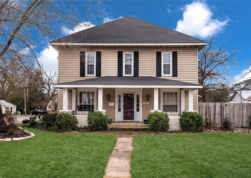 1st image of 301 E Ashley St