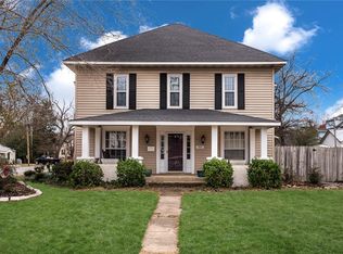 301 E Ashley St, Siloam Springs, AR 72761