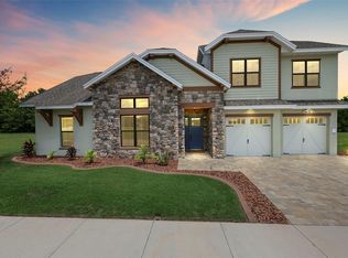 10613 White Oak Dr, Oxford, FL 34484
