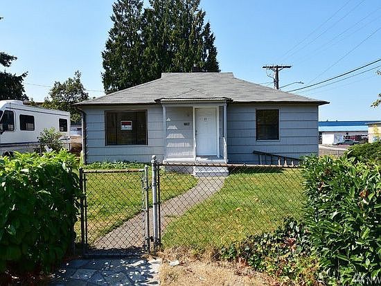 2nd image of 8802 34th Ave S