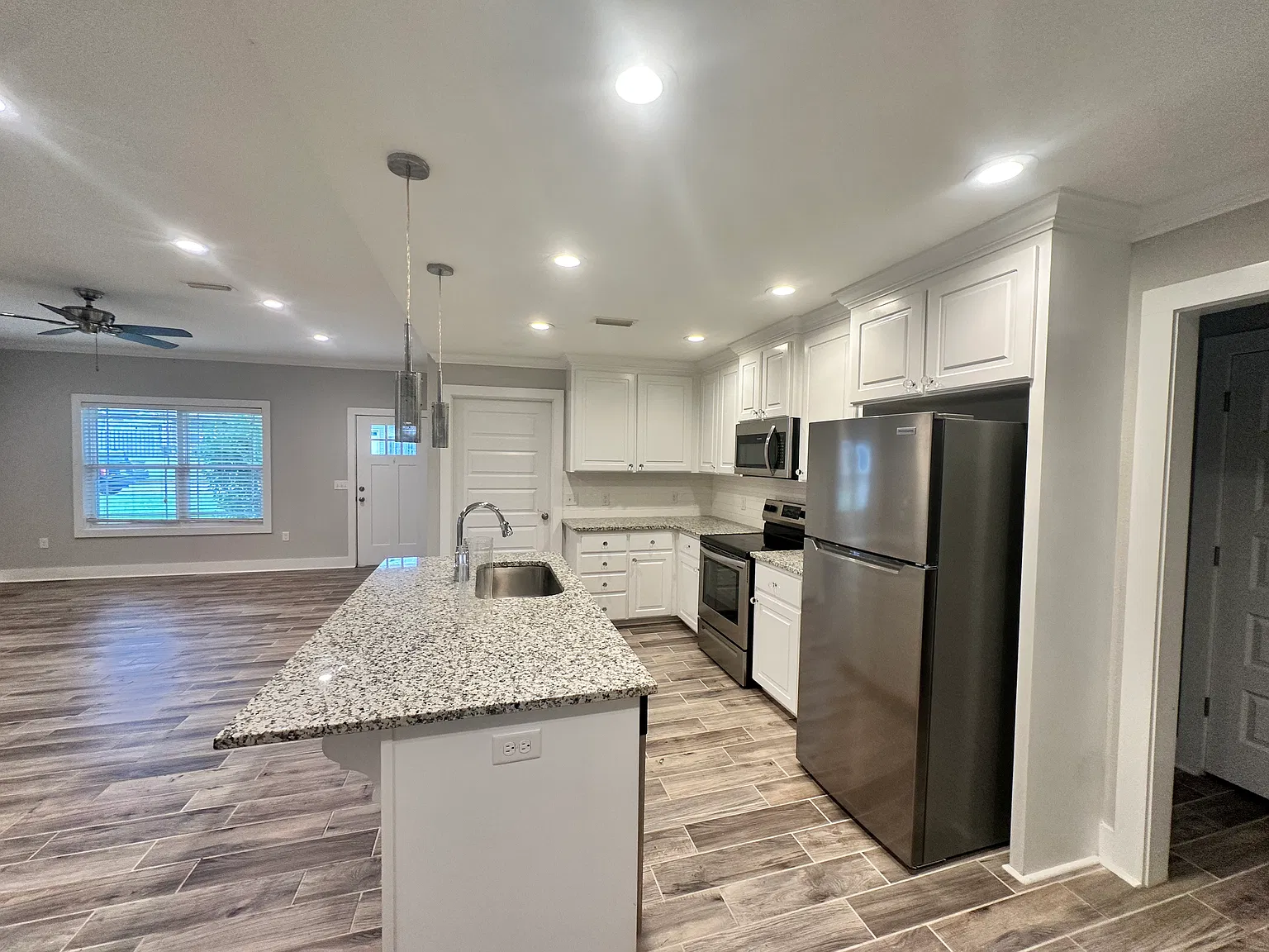 3 bed, 1514 sqft, $1,650 — Photo 3