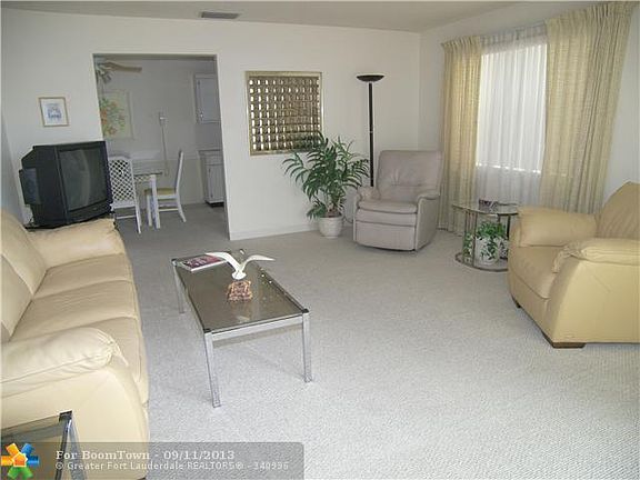 5th image of 2753 NE 28th St APT 9E