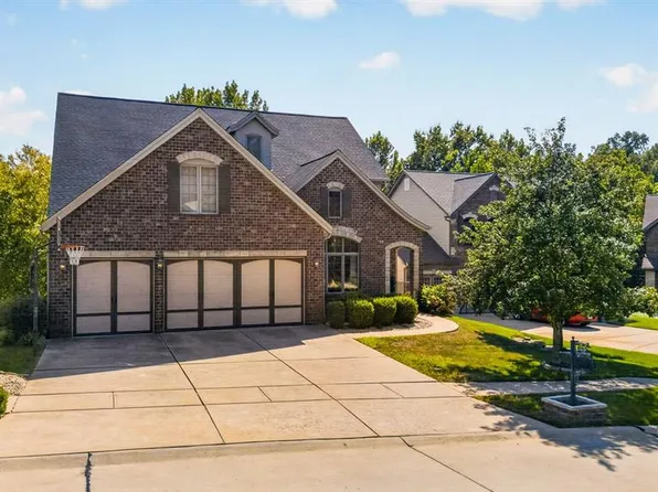 5450 Hagemann Pointe Dr, Saint Louis, MO 63128