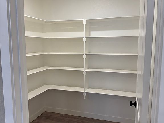 4th image of 2901 Southwest St
