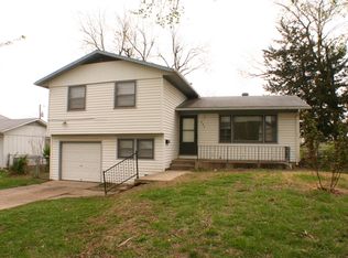 641 SE 35th Ter, Topeka, KS 66605