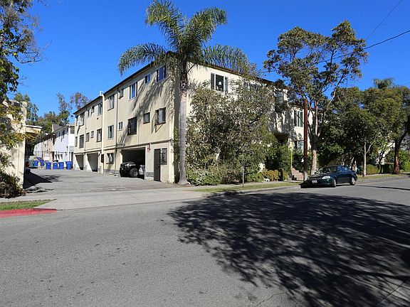 2nd image of 905 N Sweetzer Ave #7