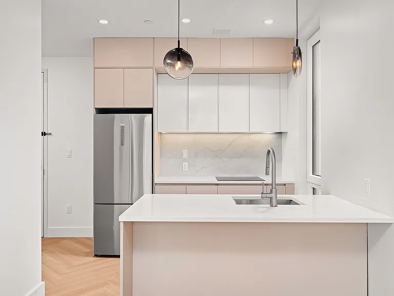 34-16 38th St #1506 — Photo 5