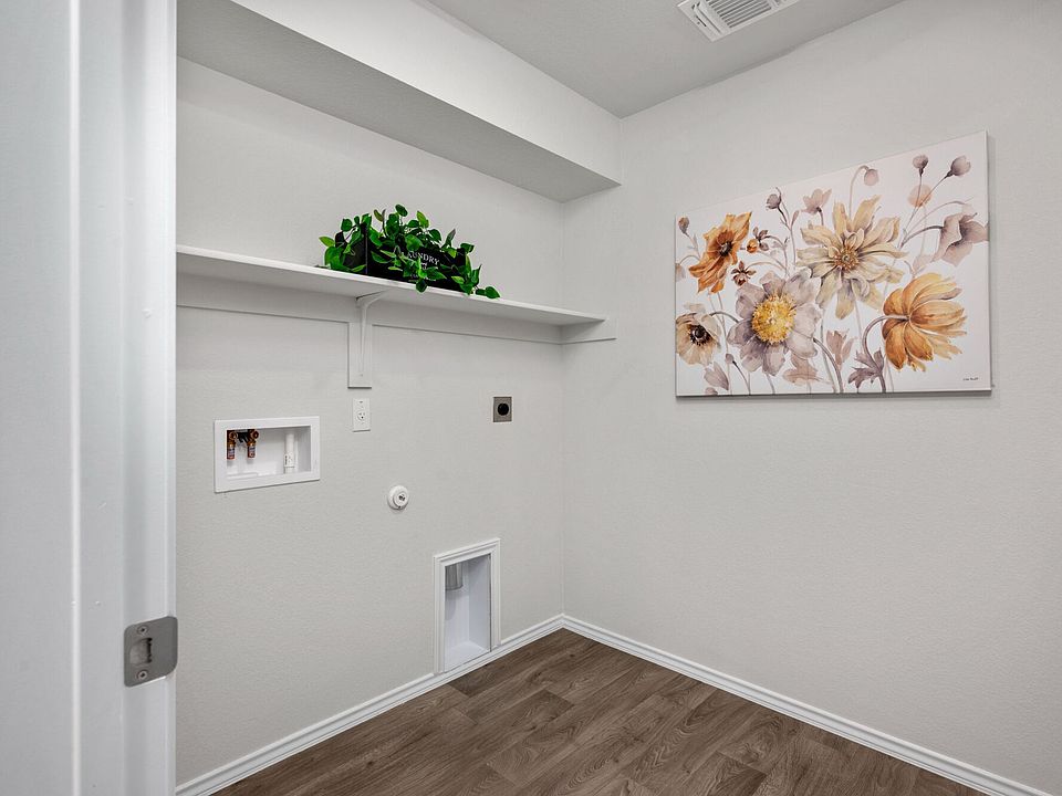 1st image of 1318 Lund Dr