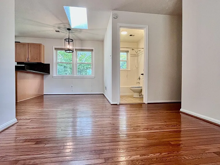 5350 Ravensworth Rd — Photo 58