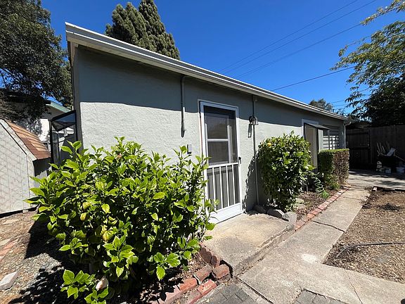 3rd image of 2112 Price St