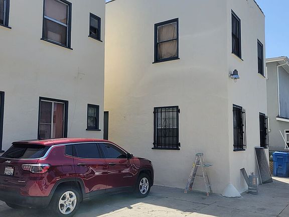 4th image of 1341 Constance St