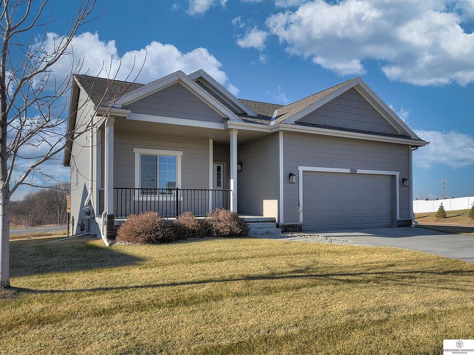 1st image of 7534 N 167th Ave