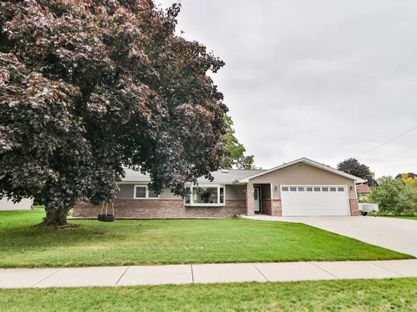 1260 Brooklane DRIVE, Kewaskum, WI 53040