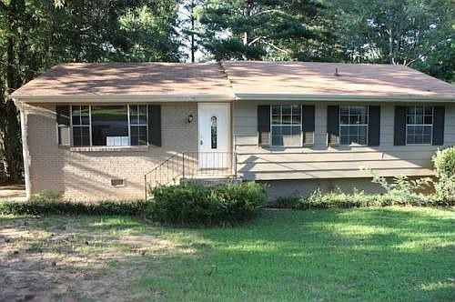 4th image of 732 Village Ln