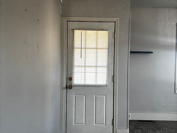 2nd image of 131 S Lincoln Ave APT A