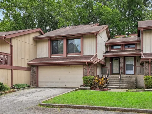1115 Village Main St, Stone Mountain, GA 30088