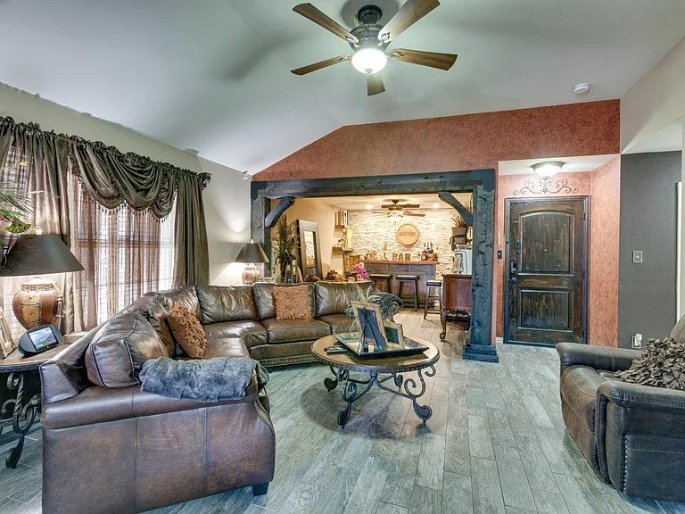 5150 Mimi Ct — Photo 5