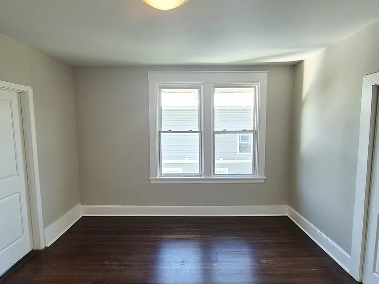 2113 Barton Ave — Photo 39