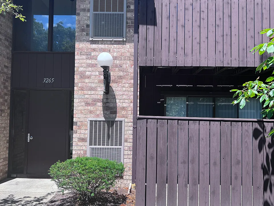 3245 Mayfield Rd #10