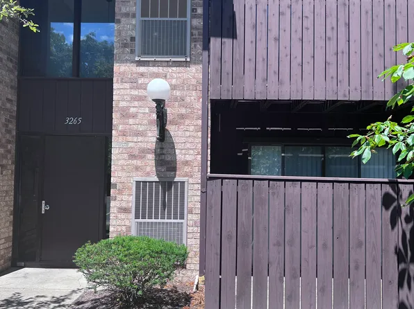 3245 Mayfield Rd APT 10, Cleveland Heights, OH 44118