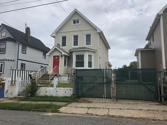 3rd image of 101 Mersereau Ave