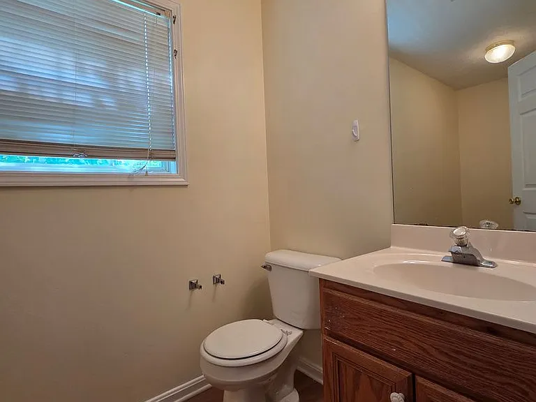 140 Byerly Blvd — Photo 18
