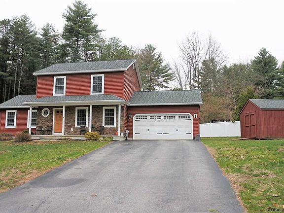 2nd image of 34 Charlton Ln