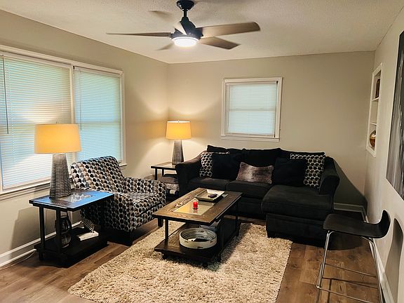 5th image of 2114 Kent Dr