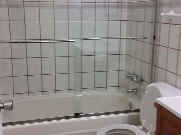 2nd image of 6890 Aintree Dr