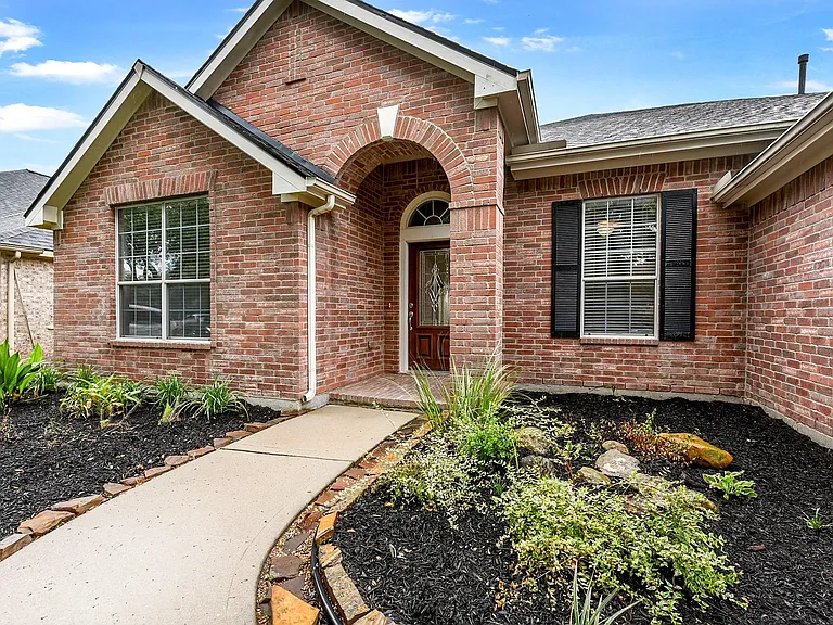 28259 Daystrom Ln — Photo 5
