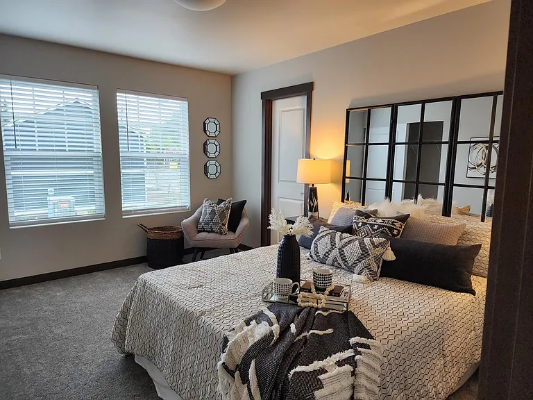 1039 Cedar Ave #103 — Photo 17