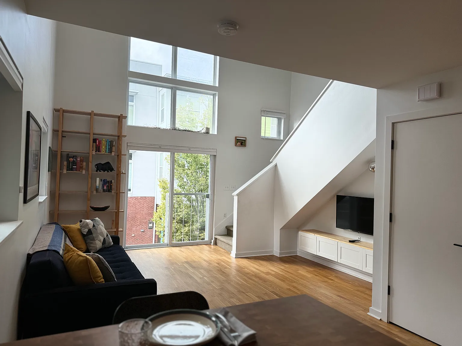506 N Mangum St — Photo 3