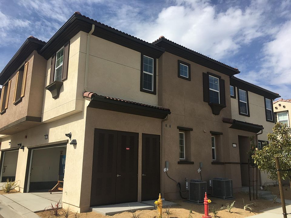 1st image of 40433 Calle Real
