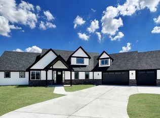 2050 Constitution Ct, Nevada, TX 75173