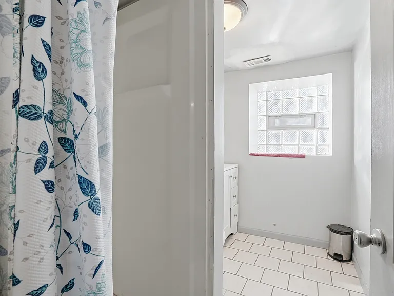 7223 S Coles Ave #1 — Photo 11