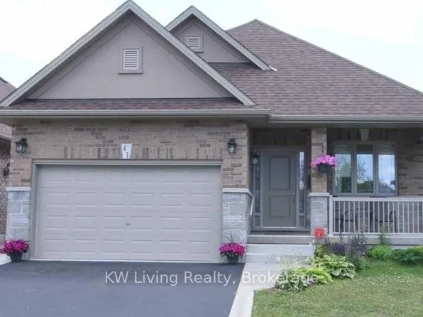 41 Clifton Downs Rd, Hamilton, ON L9C 0C7